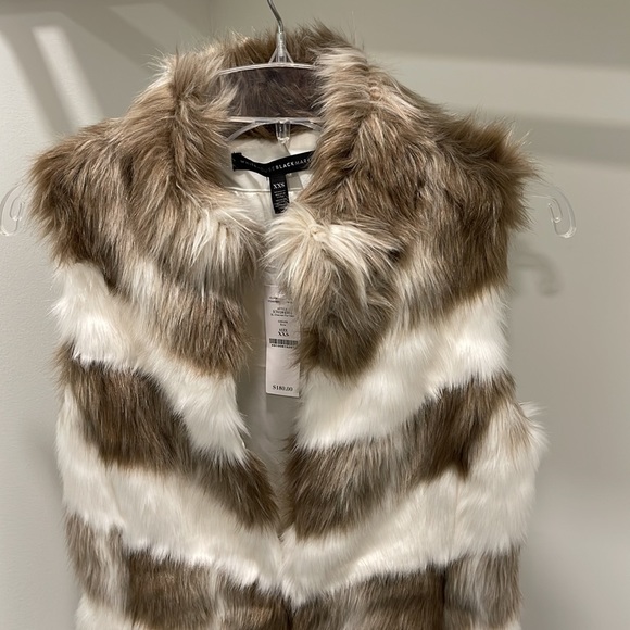 Chevron Faux Fur Vest | White House Black Market | NWT - Picture 2 of 10